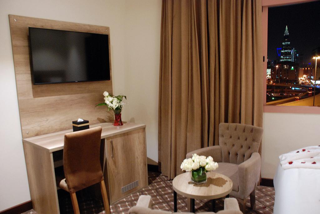 ריאד Burj Alhayat Hotel Suites Olaya מראה חיצוני תמונה
